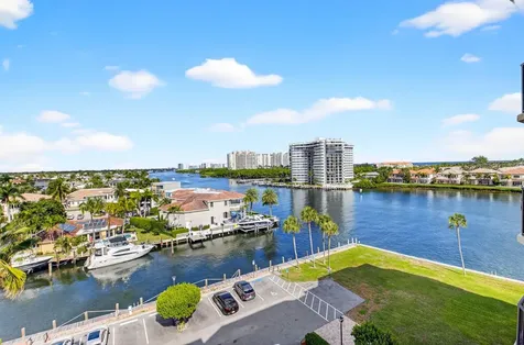899 Jeffery Street Boca Raton FL 33487