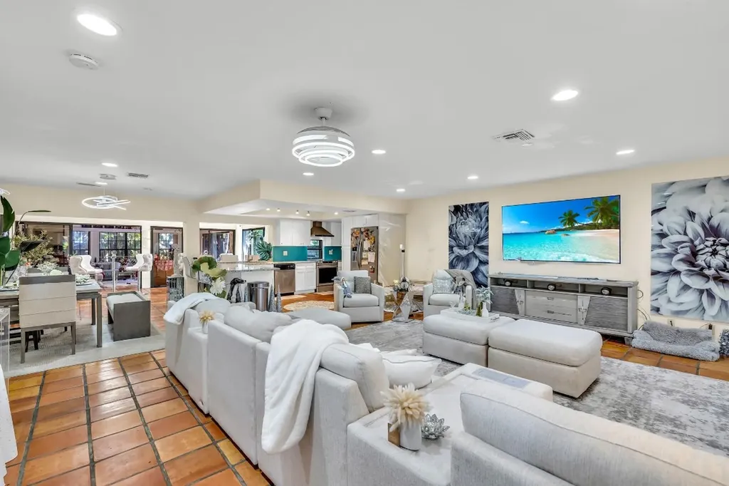 980 SW 70th Avenue Plantation FL 33317
