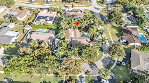 980 SW 70th Avenue Plantation FL 33317