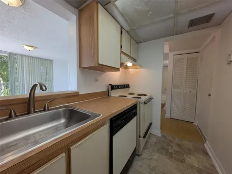 1740 NW North River Drive Miami FL 33125