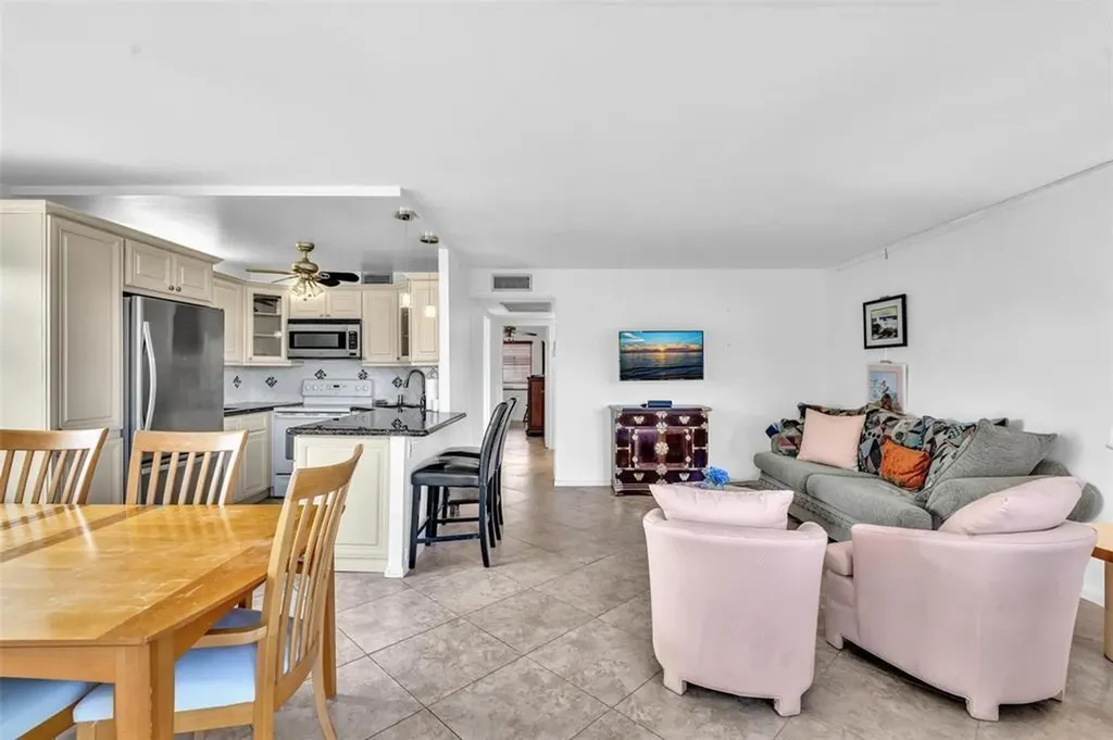 3021 Swansea B Deerfield Beach FL 33442