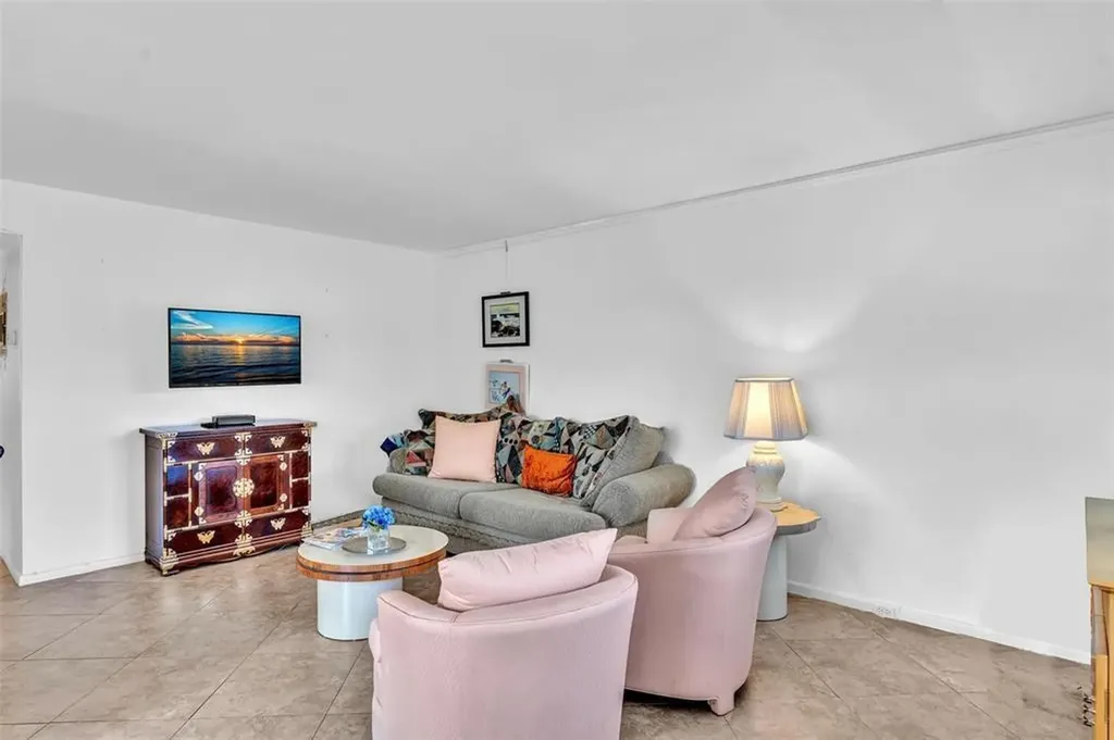 3021 Swansea B Deerfield Beach FL 33442