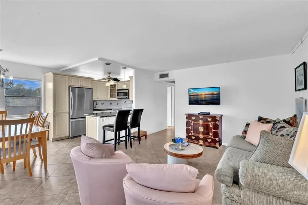 3021 Swansea B Deerfield Beach FL 33442