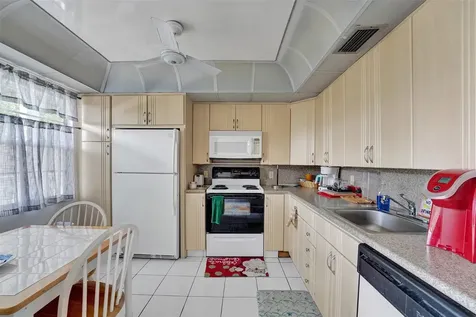 2505 Antigua Terrace Coconut Creek FL 33066