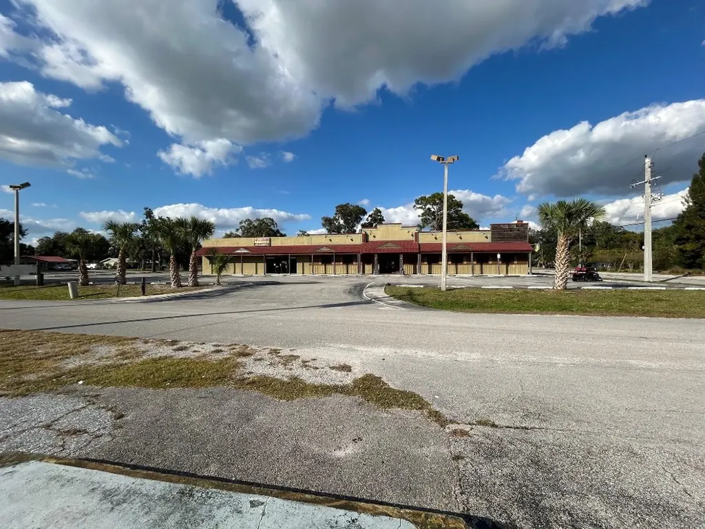 102 SW 14th Street Okeechobee FL 34974