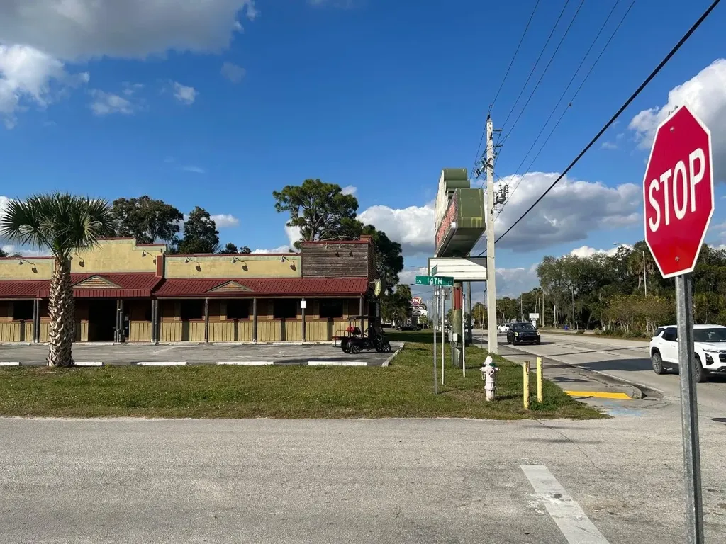 102 SW 14th Street Okeechobee FL 34974