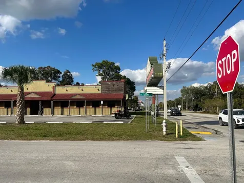 102 SW 14th Street Okeechobee FL 34974