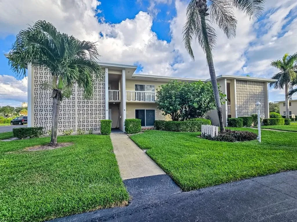 95 North Boulevard Boynton Beach FL 33435