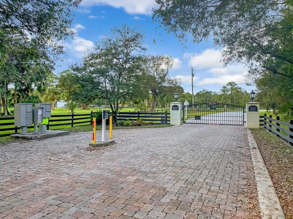 18363 Island Oak Avenue Jupiter FL 33478