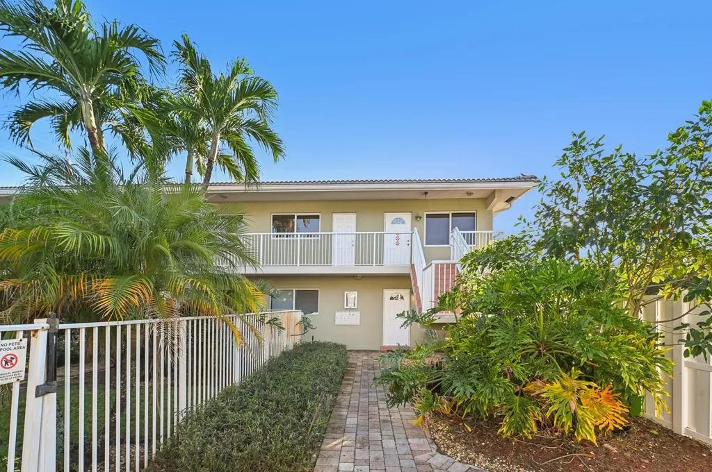 1424 Holly Heights Drive Fort Lauderdale FL 33304