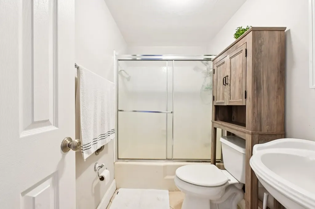1424 Holly Heights Drive Fort Lauderdale FL 33304