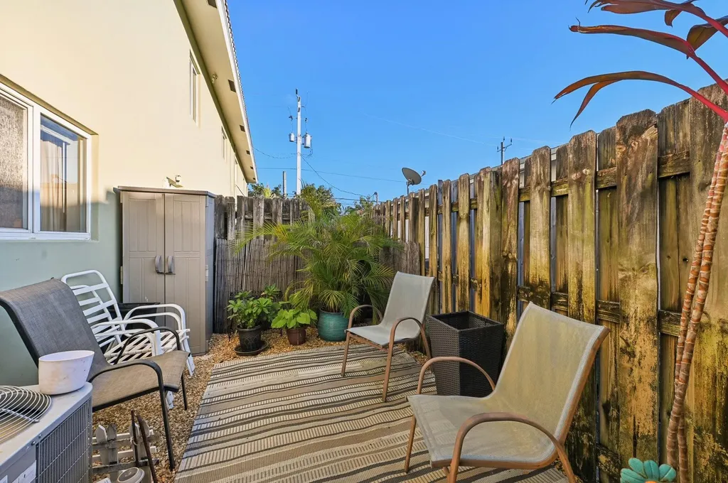 1424 Holly Heights Drive Fort Lauderdale FL 33304