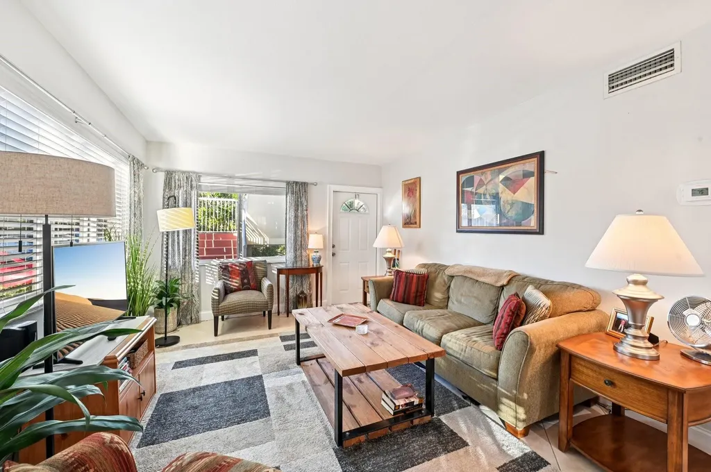 1424 Holly Heights Drive Fort Lauderdale FL 33304