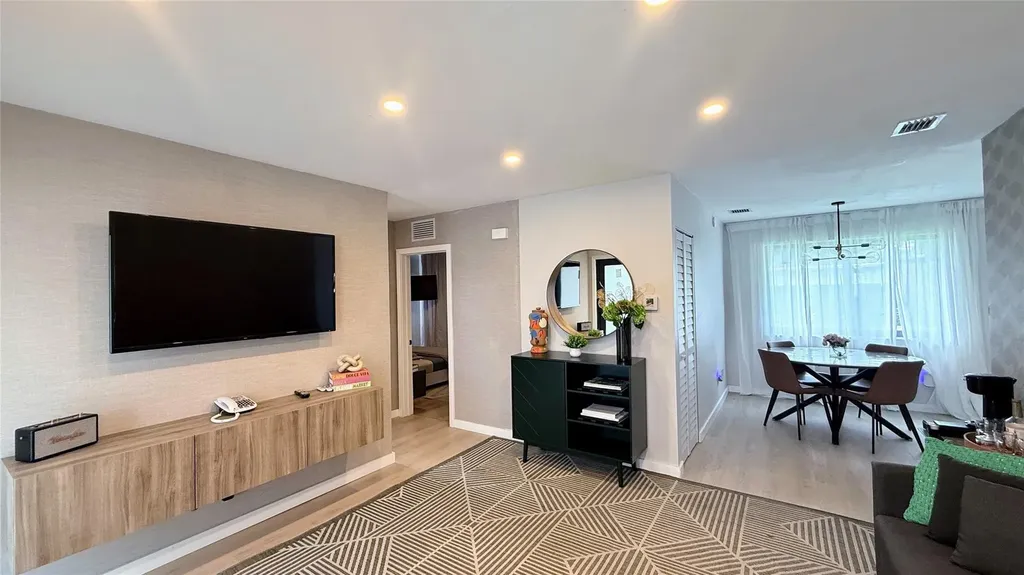 433 NW 15th Way Fort Lauderdale FL 33311