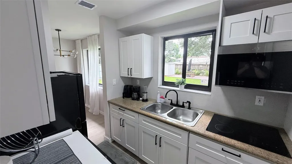 433 NW 15th Way Fort Lauderdale FL 33311