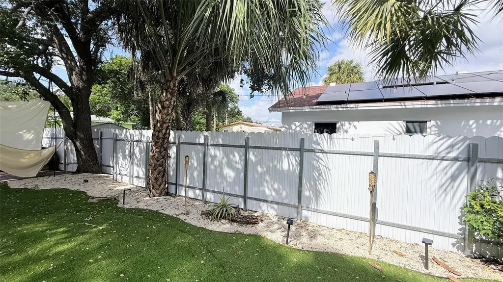 433 NW 15th Way Fort Lauderdale FL 33311