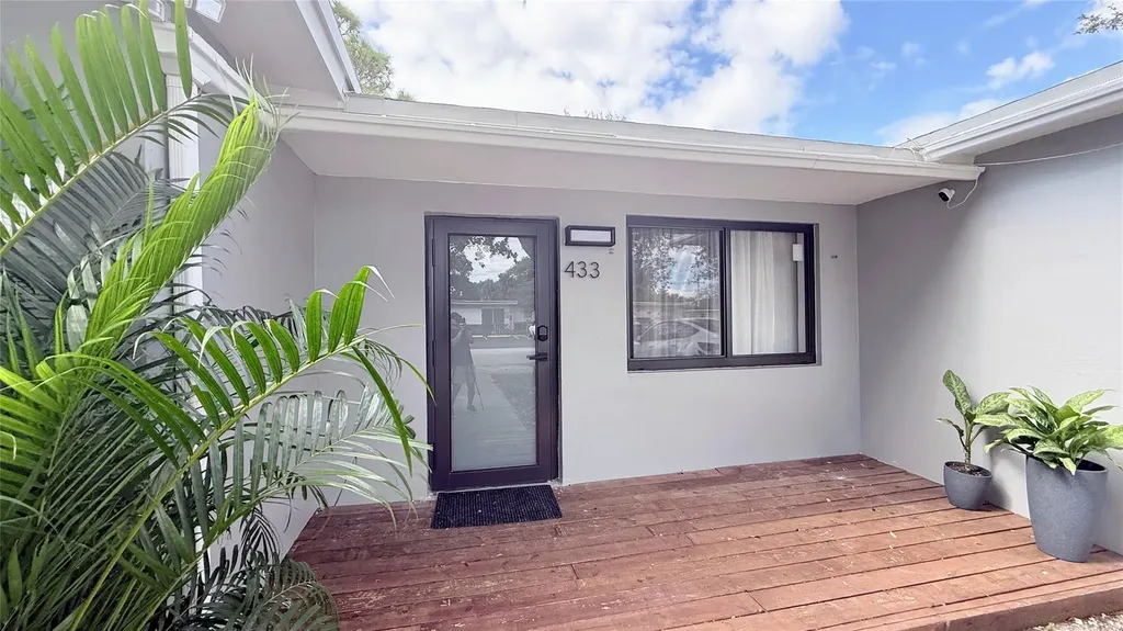 433 NW 15th Way Fort Lauderdale FL 33311
