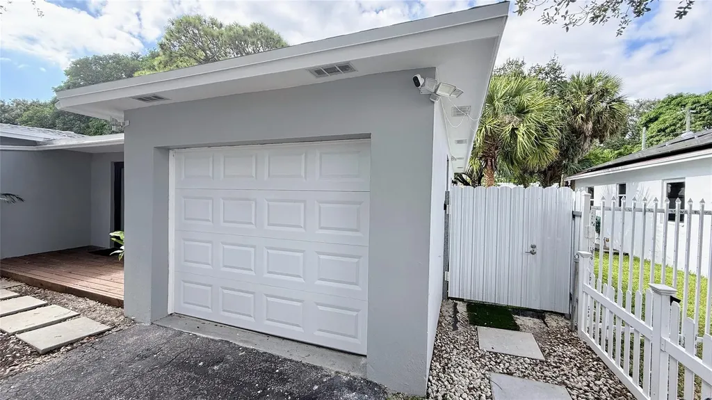 433 NW 15th Way Fort Lauderdale FL 33311
