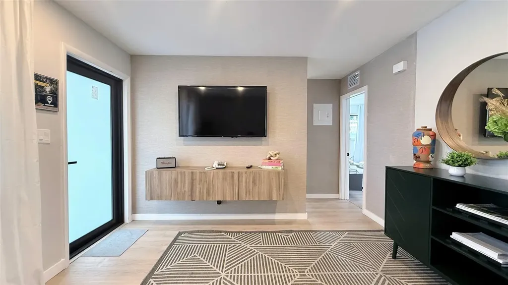 433 NW 15th Way Fort Lauderdale FL 33311
