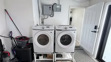 433 NW 15th Way Fort Lauderdale FL 33311