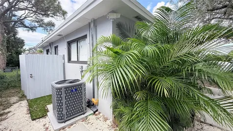 433 NW 15th Way Fort Lauderdale FL 33311