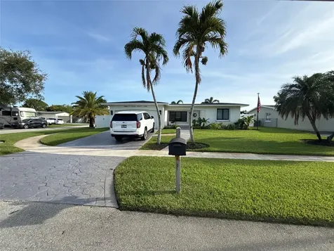 9431 NW 18th Street Pembroke Pines FL 33024
