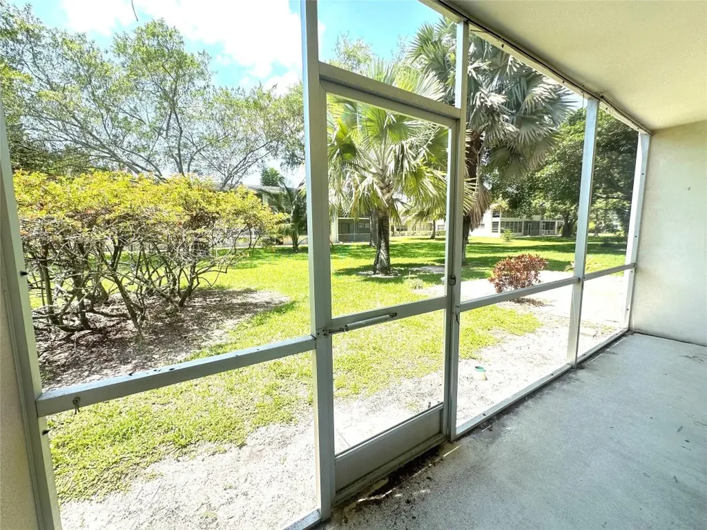 326 Tilford P Deerfield Beach FL 33442