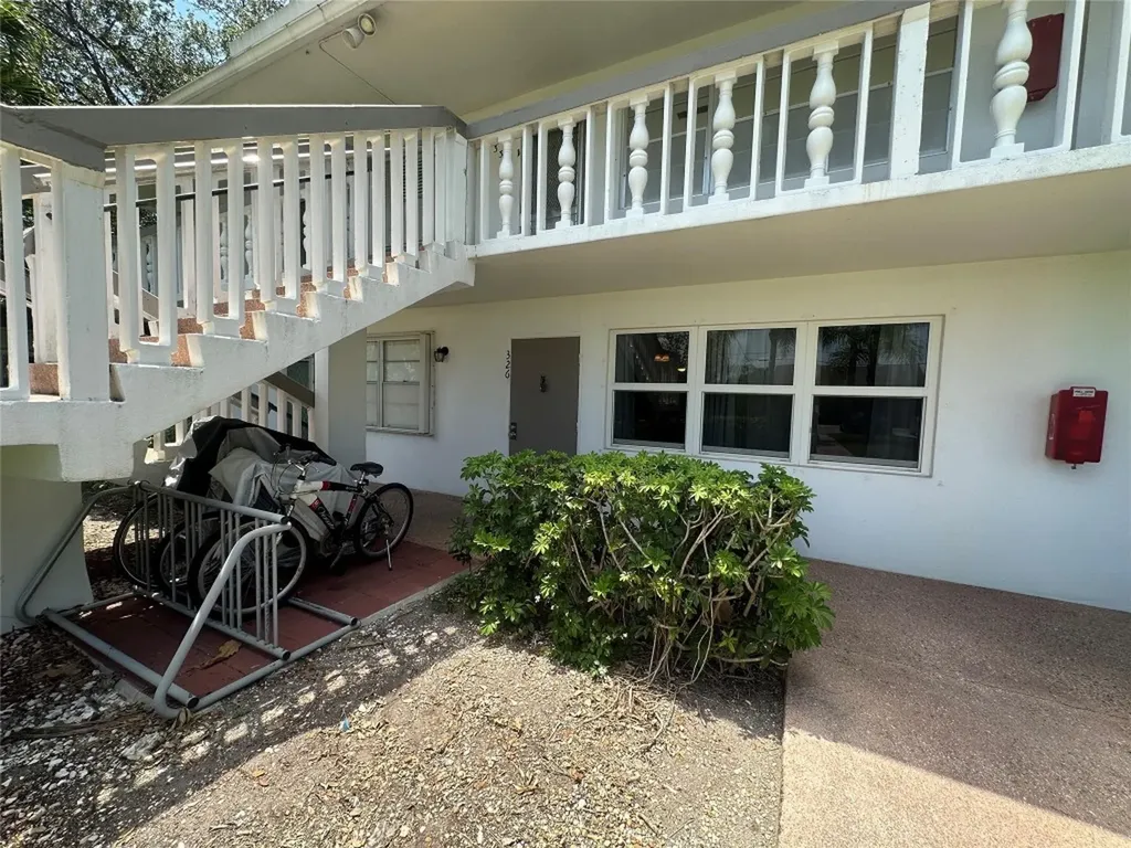 326 Tilford P Deerfield Beach FL 33442
