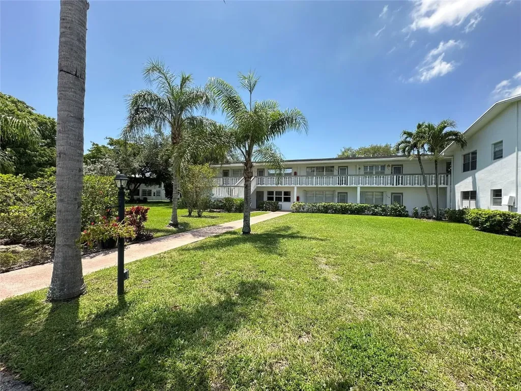 326 Tilford P Deerfield Beach FL 33442