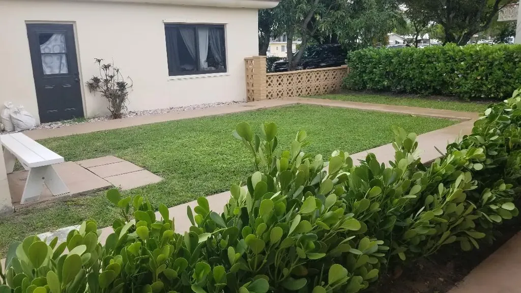 803 NE 8th Street Hallandale Beach FL 33009