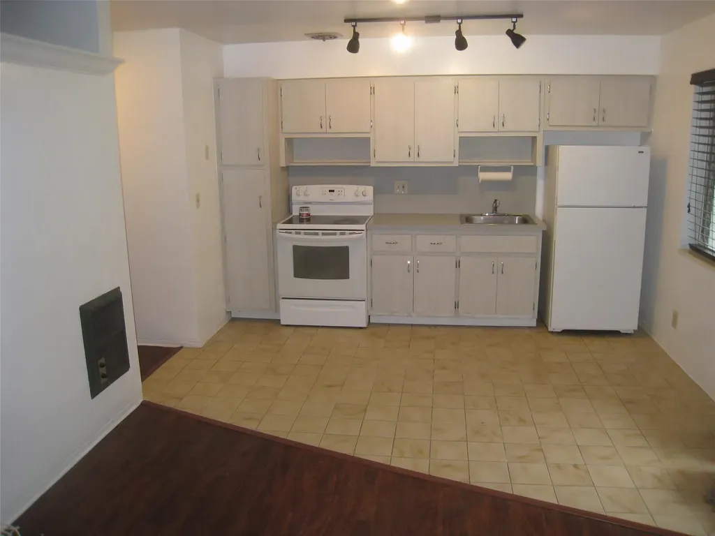 803 NE 8th Street Hallandale Beach FL 33009