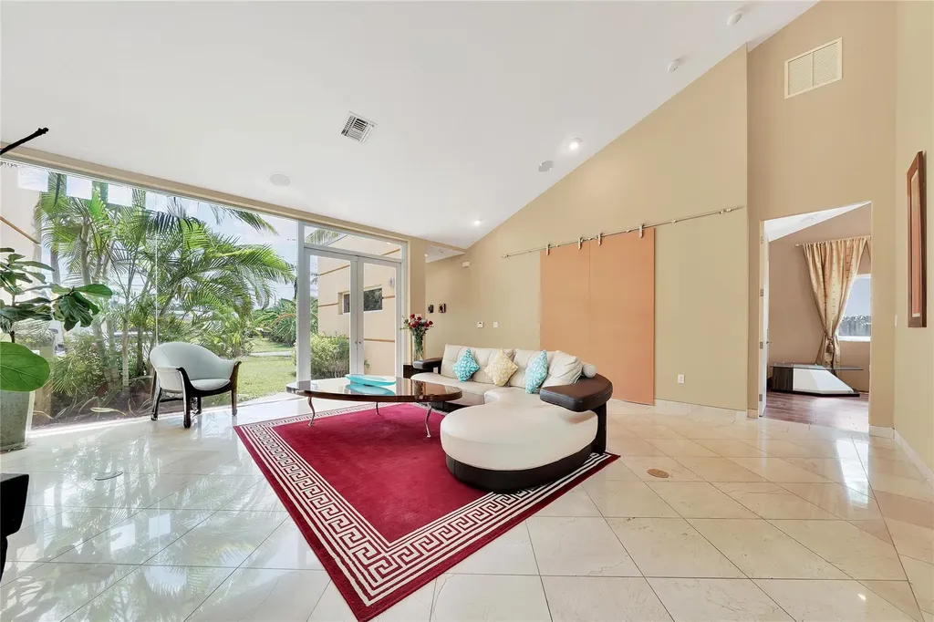 2631 Okeechobee Lane Fort Lauderdale FL 33312