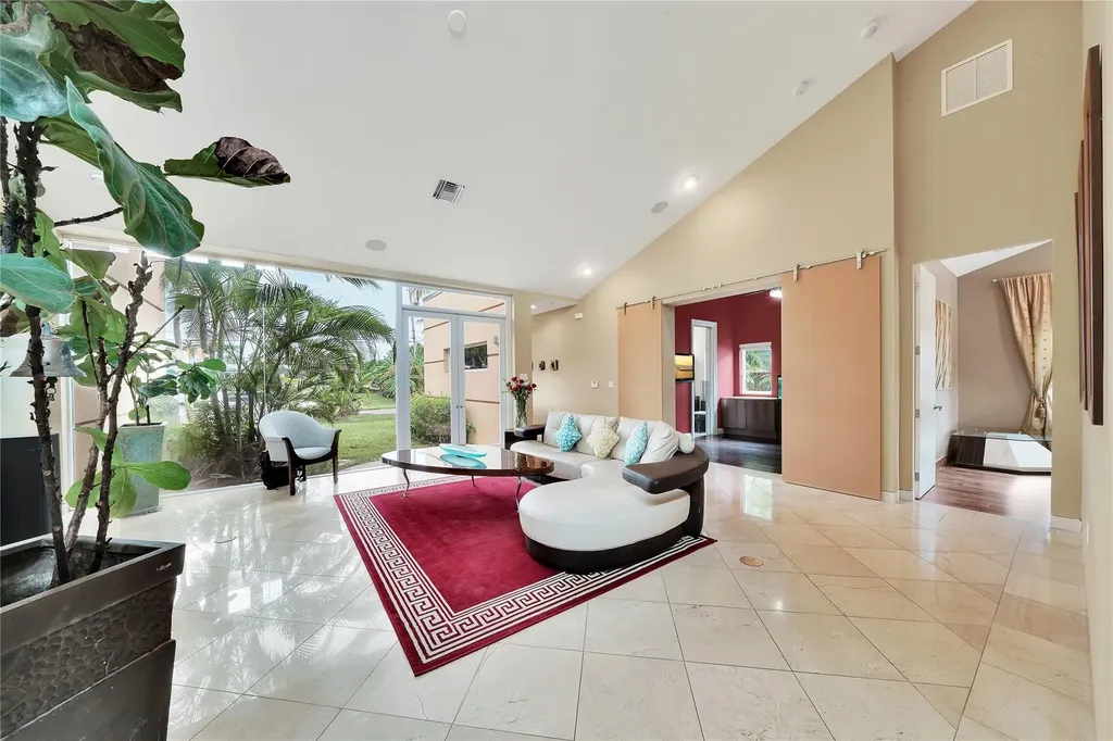 2631 Okeechobee Lane Fort Lauderdale FL 33312