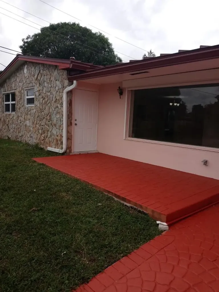 701 SW 4th Street Hallandale Beach FL 33009