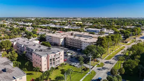 4211 NW 41st Street Lauderdale Lakes FL 33319