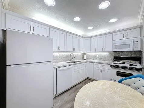 4211 NW 41st Street Lauderdale Lakes FL 33319