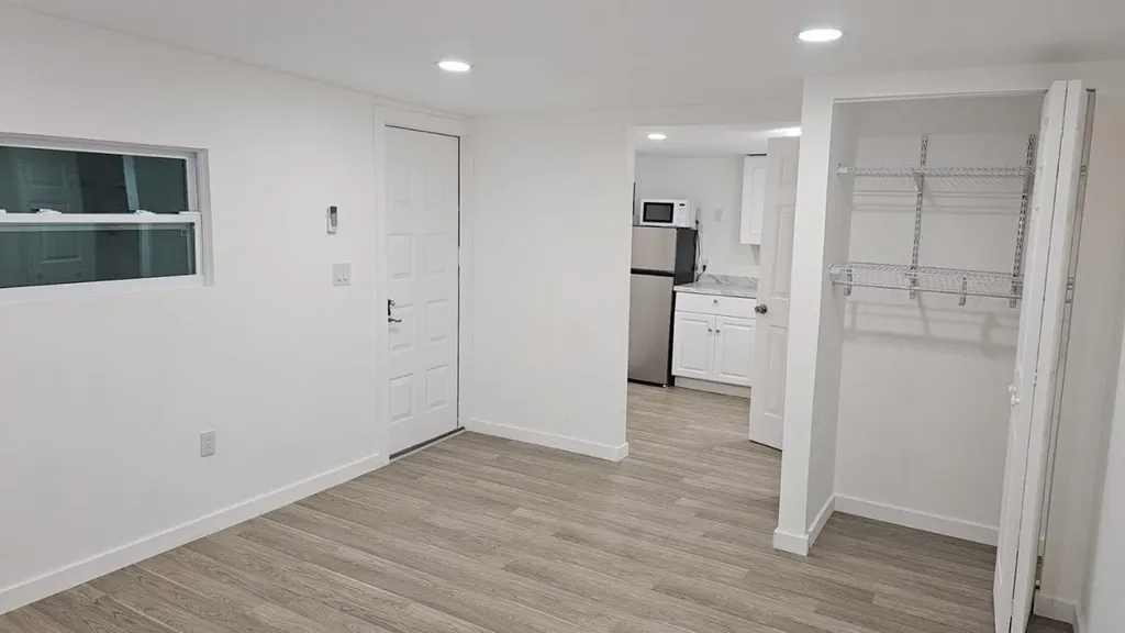 1111 N 63rd Avenue Hollywood FL 33024
