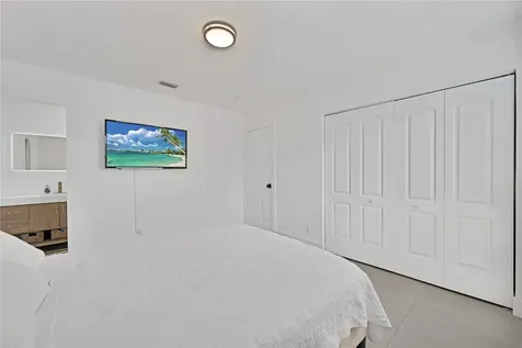 300 SW 65th Way Pembroke Pines FL 33023
