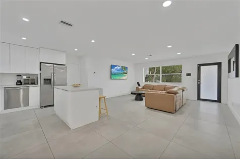 300 SW 65th Way Pembroke Pines FL 33023