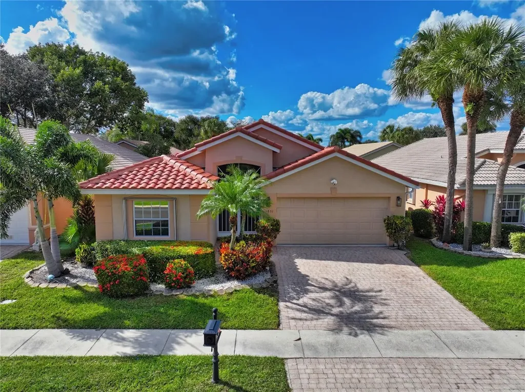 13851 Via Vittoria Delray Beach FL 33446
