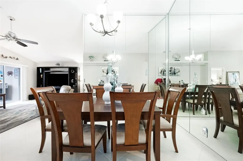 13851 Via Vittoria Delray Beach FL 33446