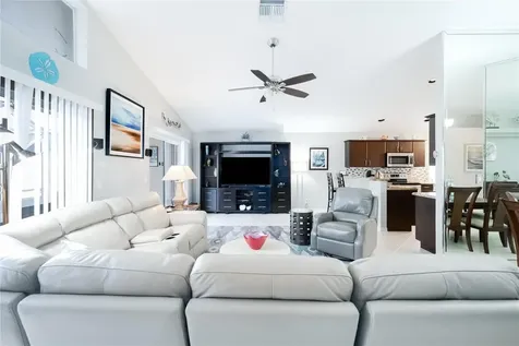 13851 Via Vittoria Delray Beach FL 33446