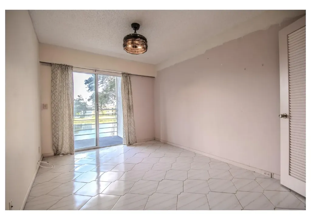 251 Preston F Boca Raton FL 33434