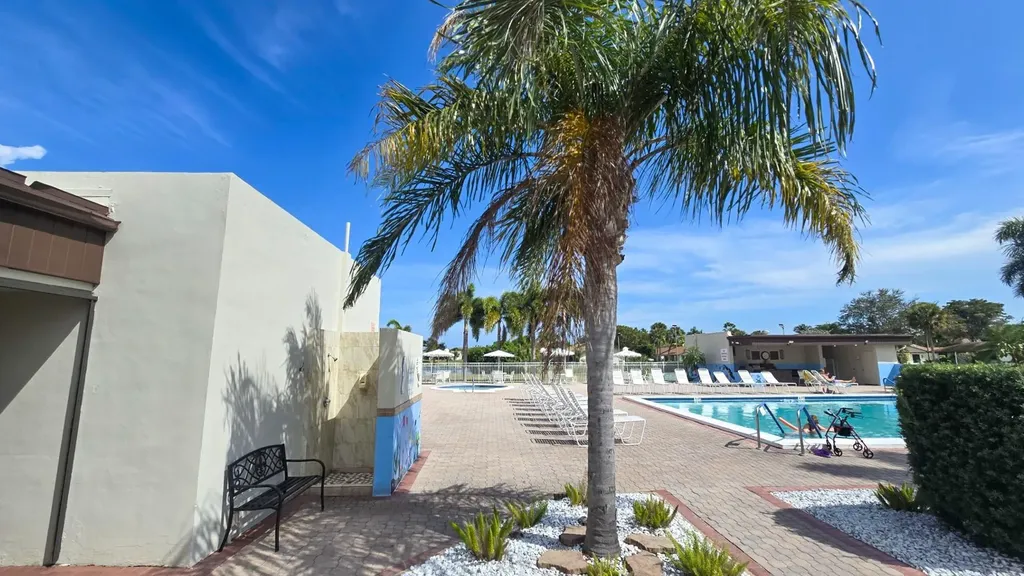 1719 SW 19th Avenue Deerfield Beach FL 33442