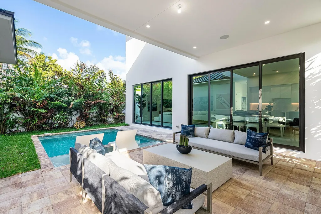 222 SE 5th Street Delray Beach FL 33483