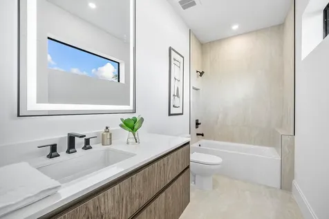 222 SE 5th Street Delray Beach FL 33483