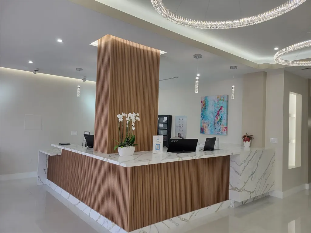 2401 S Ocean Drive Hollywood FL 33019