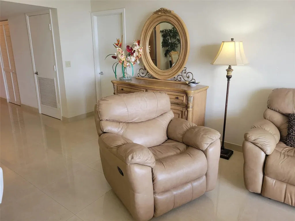 2401 S Ocean Drive Hollywood FL 33019