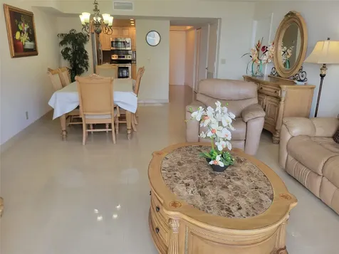 2401 S Ocean Drive Hollywood FL 33019