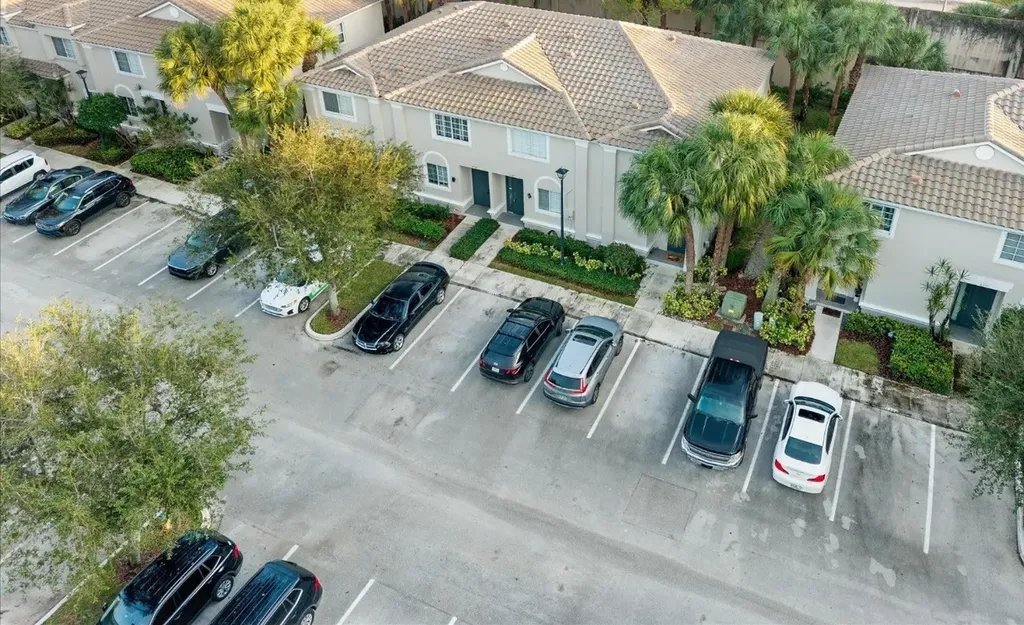 4740 NW 57th Place Coconut Creek FL 33073